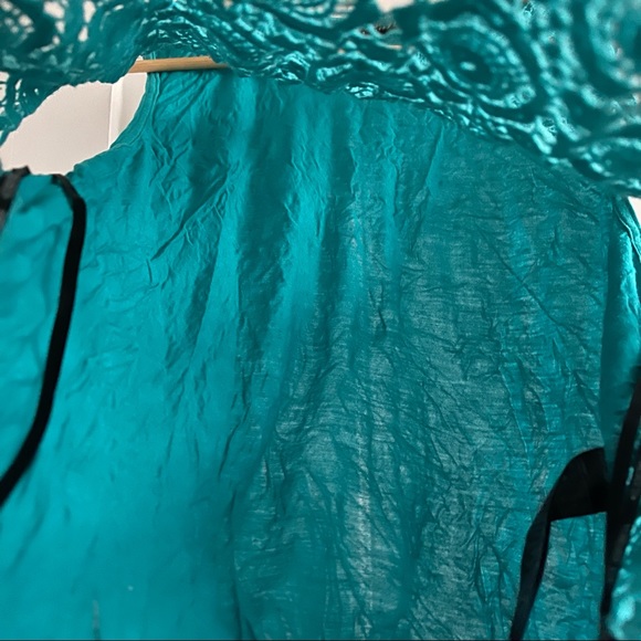 Embroidered loose knit tank top - Picture 6 of 6